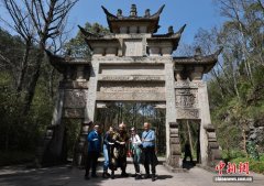 中美学者走进剑门关 三国文化跨国界引共鸣